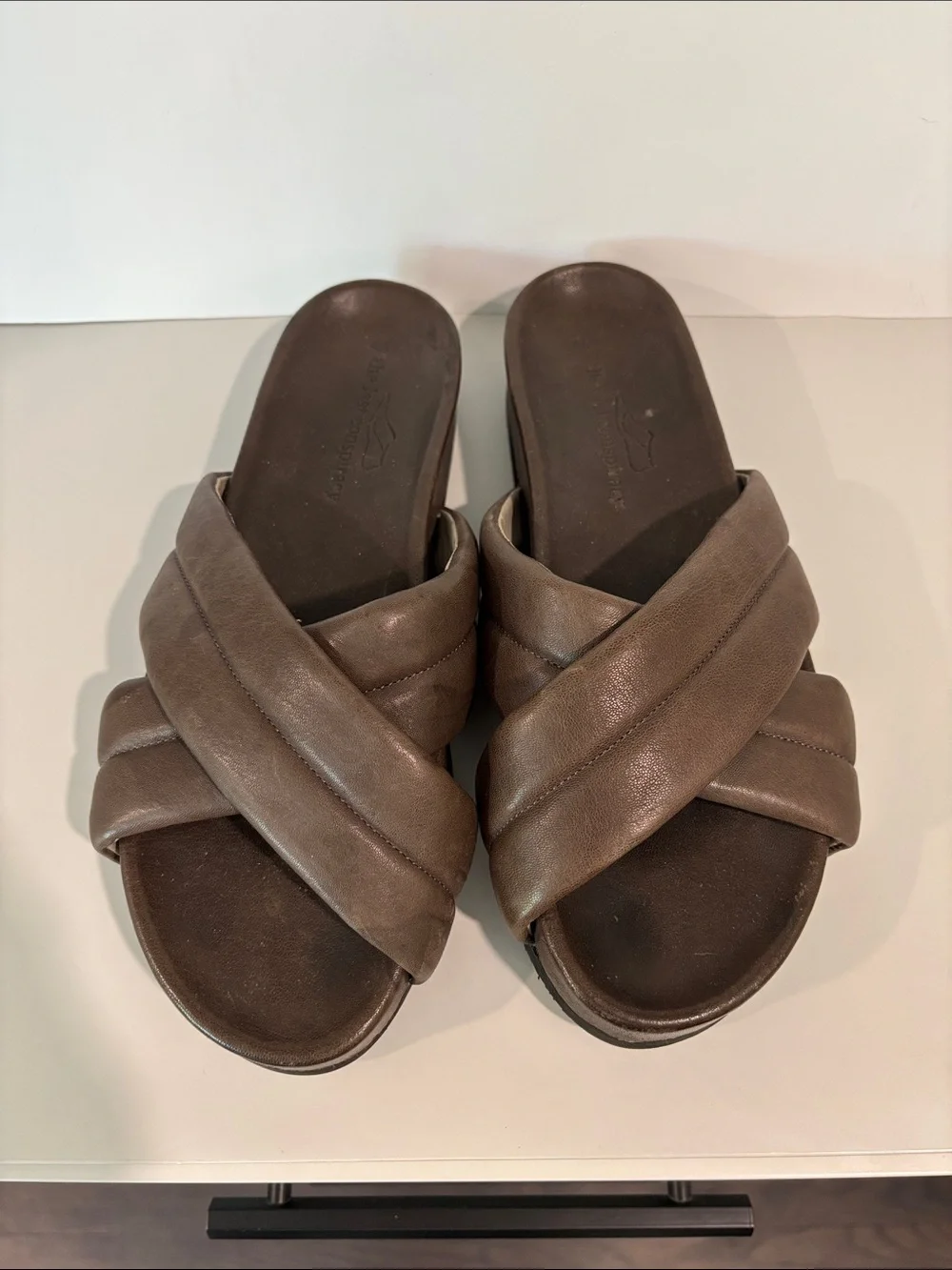 The Last Conspiracy Brown Leather Cross Strap Slides Sandals EU 40 Minimalist - Picture 2 of 13